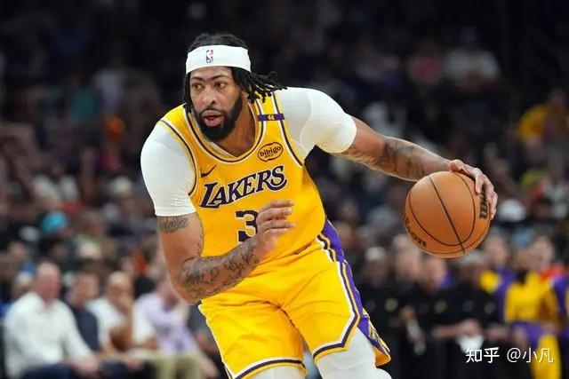 骑士轻取爵士5连胜 布朗35分魔术逆转险胜绿军